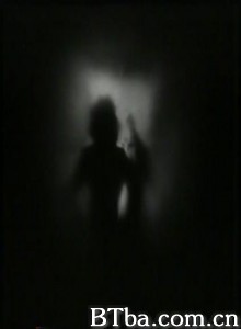 Femmequisepoudre La THE WOMAN WHO POWDERS HERSELF (1970)  BT磁力 迅雷网盘下载