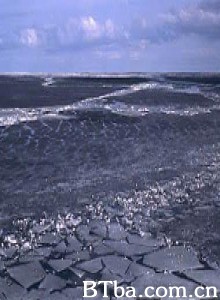 破冰船 (1970)  BT磁力 迅雷网盘下载