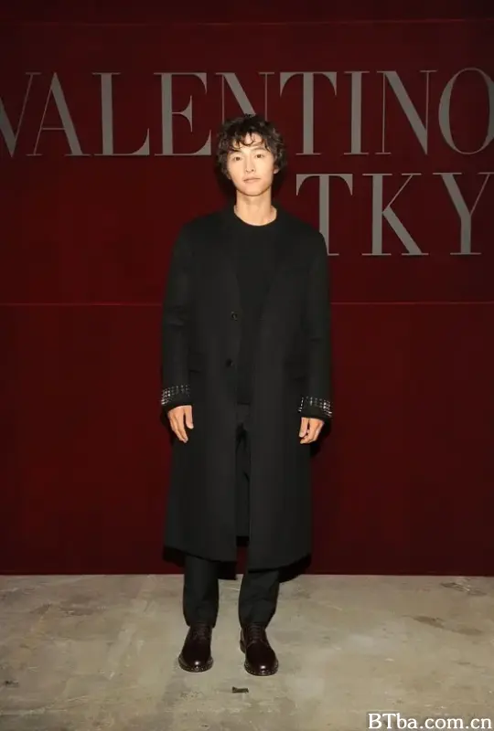 华伦天奴2019早秋东京时装秀/Valentino: Pre-Fall 2018/2019 (Tokyo)